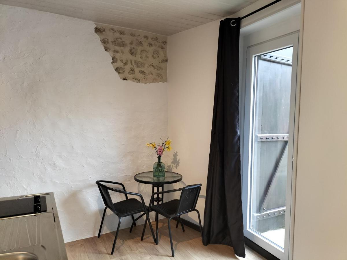 Chambre D'Hotes Naturiste Le Jardin Des Hirondelles Blanzaguet-Saint-Cybard Exteriér fotografie