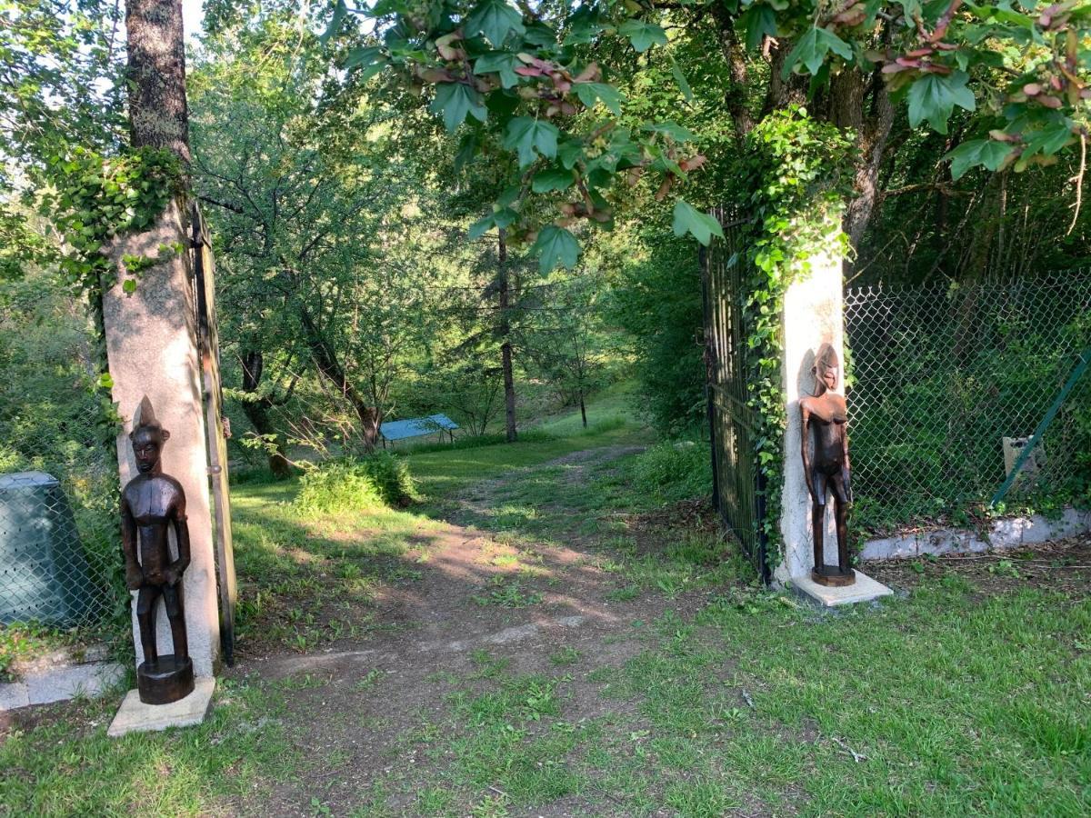 Chambre D'Hotes Naturiste Le Jardin Des Hirondelles Blanzaguet-Saint-Cybard Exteriér fotografie