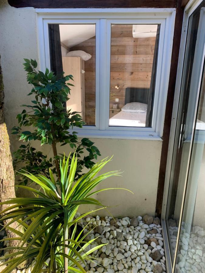 Chambre D'Hotes Naturiste Le Jardin Des Hirondelles Blanzaguet-Saint-Cybard Exteriér fotografie