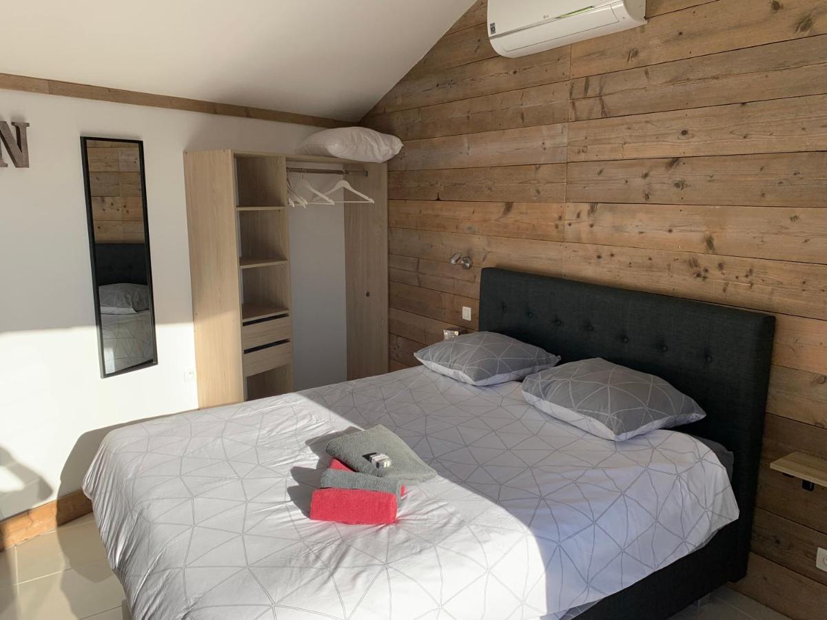 Chambre D'Hotes Naturiste Le Jardin Des Hirondelles Blanzaguet-Saint-Cybard Exteriér fotografie